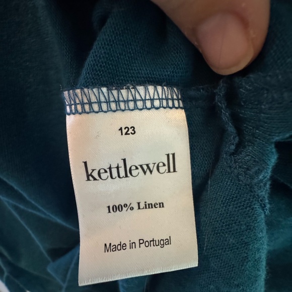 Lightweight Linen Teal Top Made in Portugal - Picture 5 of 5